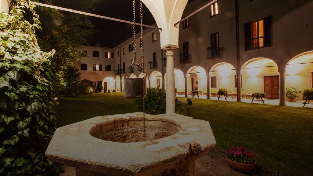 Hotel-Il-chiostro-slider